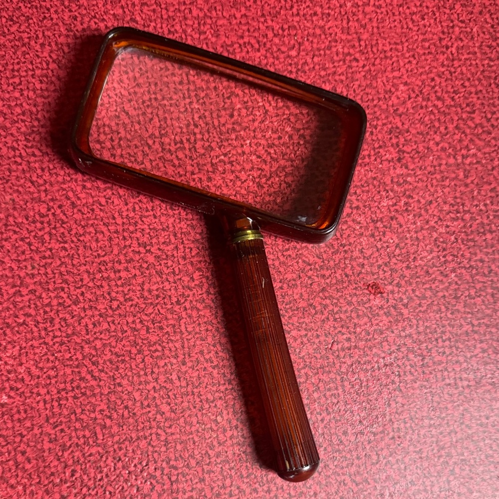 Vintage Bakelite Brown Magnifying Glass 4 1/2” - Picture 2 of 5